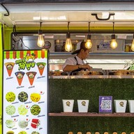 บรรยากาศ เครปไส้พูน Foodtruck