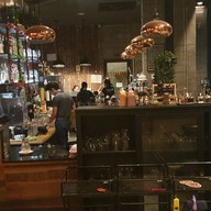 บรรยากาศ Steelers Restaurant