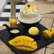 เมนูของร้าน Make Me Mango CentralWorld