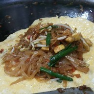 ผัดไทย นายธิว