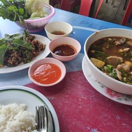 เมนูของร้าน ร้านน้องปูลาบเป็ด
