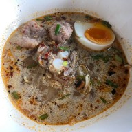 บ้านก๋วยเตี๋ยวต้มยำหมูเด้ง ลาดพร้าว 101