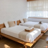 Eat Sleep Cafe & Bed