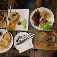 เมนูของร้าน Alive Cafe