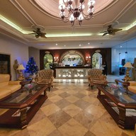 โฟร์ซีซั่นเพลส
