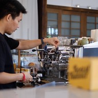 รีชาร์จ คาเฟ่ พิษณุโลก