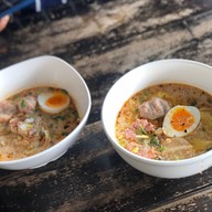 บ้านก๋วยเตี๋ยวต้มยำหมูเด้ง ลาดพร้าว 101