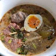 บ้านก๋วยเตี๋ยวต้มยำหมูเด้ง ลาดพร้าว 101