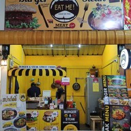 หน้าร้าน Eat Me Burger & Steak