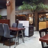 บรรยากาศ Pho' Cafe' วัชรพล ตรงข้ามเสถียรธรรมสถาน