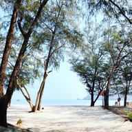 หาดแหลมศาลา