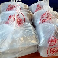 ิจิระภาไก่หมุนหมักน้ำผึ้ง หน้าตลาดโกสุมรวมใจ