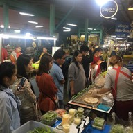 แม่อินทร์ขนมครกชาววัง ลาซาล 10