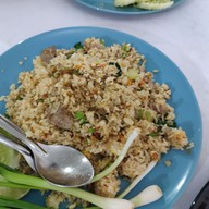 หนิงผัดไทย