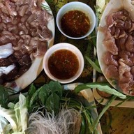 แฝดหมูจุ่ม&หมูกะทะ อาหารตามสั่ง