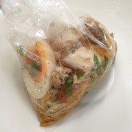 เมนูของร้าน ก๋วยเตี๋ยวต้มยำหมูกรอบดอนเมือง