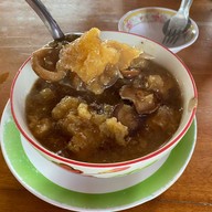 ลูกสาวแม่พยุง ริมแม่น้ำเจ้าพระยา