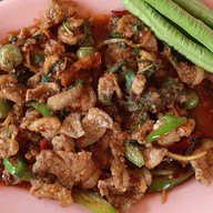 ครัวมะลิวัลย์ ต้มไส้เนื้อ อาหารป่า-ลาบ-ก้อย