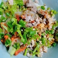 เมนูของร้าน ก๋วยเตี๋ยวเกี๊ยวฟรี ท่าพระจันทร์