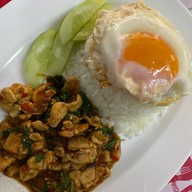บิ๊กแอ๊ดโภชนา หน้าโรงพยาบาลสุราษฎร์ธานี