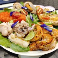 เมนูของร้าน ใครจับปลา