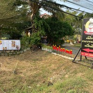 ผัดไทลุงดำ