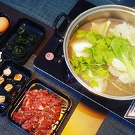 ชาบูหัวแก้วหัวแหวน ตลาดโรงเลื่อย