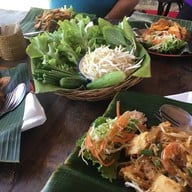 ผัดไทอิงธารา