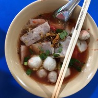 ก๋วยเตี๋ยวต้มยำเจ้นิด