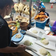 ณัฏฐพล ข้าวมันไก่ ประชาอุทิศ79