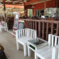 ปลาดำ คาเฟ่ (Jujube World  สวนพุทราถายซิง)