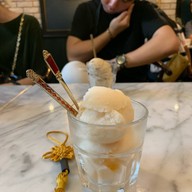 เมนูของร้าน JingJing Ice-cream Bar and Cafe