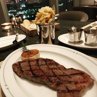 เมนูของร้าน The Loft Waldorf Astoria Bangkok