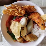 เจ๊บูณสุกี้หมูกระทะ & ข้าวหมูแดง หมูกรอบ