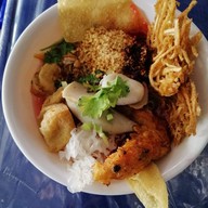 เจ๊บูณสุกี้หมูกระทะ & ข้าวหมูแดง หมูกรอบ