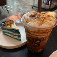 เธอทีนคาเฟ่