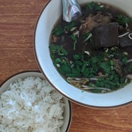 ก๋วยเตี๋ยวเป็ดตุ๋น เจ้าเก่าหนองมน