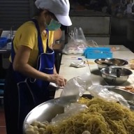 หมี่กระดาษ ตลาดช้างเผือก รับแต่เงินสด  เจ้าแรก เจ้าเดียว ไม่มีสาขา