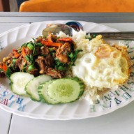 เมนูของร้าน ก๋วยเตี๋ยวเป็ดตุ๋นป้าออมสิน