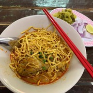 ร้านน้ำเงี้ยว-ข้าวซอย หม้อดิน