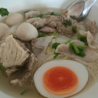 เมนูของร้าน โกดอนก๋วยเตี๋ยวหมูต้มยำ(สูตรไม่ต้องปรุง)
