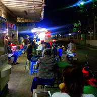 ราดหน้าดินแดงเจ้าอร่อย@หลังแฟลต5 ปากซ.ประชาสันติ ดินแดง