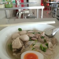 เมนูของร้าน โกดอนก๋วยเตี๋ยวหมูต้มยำ(สูตรไม่ต้องปรุง)