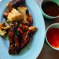 ลครพลไก่หมุนหมักน้ำผึ้ง