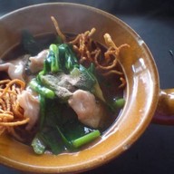 ราดหน้าหม้อดิน