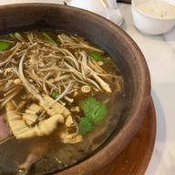 เมนูของร้าน หอมหมื่นลี้ บักกุ๊ดเต๋ หมูตุ๋นคำโต รัชดาภิเษก - สุทธิสาร - ลาดพร้าว (เพียง 5 km จากแยกห้วยขวาง) สุทธิสาร