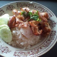 ราดหน้าหม้อดิน