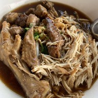 เมนูของร้าน ก๋วยเตี๋ยวไก่มะระบุฟเฟ่ต์
