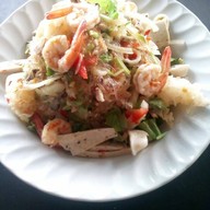 ราดหน้าหม้อดิน