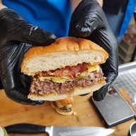เมนูของร้าน Bun Meat and Cheese เดอะคอมมอนส์ ศาลาแดง